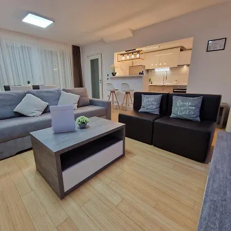 Residence-apartment-giuliano-punta Skala, Üdülőközpont