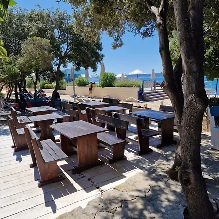 Residence-apartment-giuliano-punta Skala, Üdülőközpont *