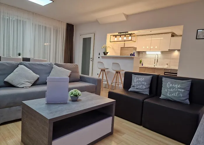 Residence-apartment-giuliano-punta Skala, 리조트 *