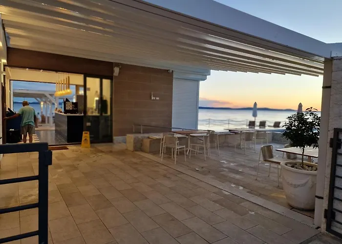 리조트 Residence-apartment-giuliano-punta Skala, 돈제페트레케인
