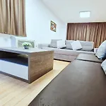 Residence-apartment-giuliano-punta Skala, Resort *