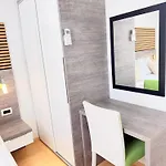 Residence-apartment-giuliano-punta Skala, 度假村 佩特坎内