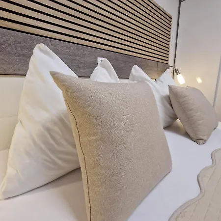 Residence-apartment-giuliano-punta Skala, Resort *