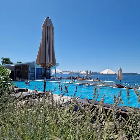 Residence-apartment-giuliano-punta Skala, 佩特坎内