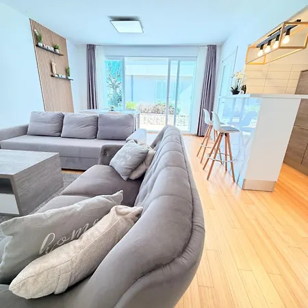Residence-apartment-giuliano-punta Skala, Station touristique *