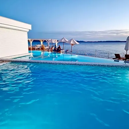 Residence-apartment-giuliano-punta Skala, Pribjeći