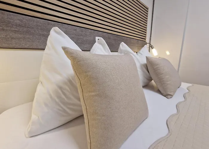 Residence-apartment-giuliano-punta Skala, Resort *