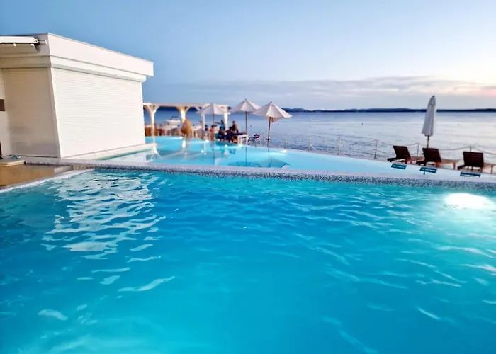リゾート Residence-apartment-giuliano-punta Skala, ペトルチャネ